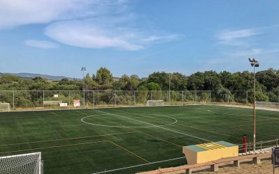 Firma del acta de recepción de la obra del camp de futbol de Can Cartró en Subirats