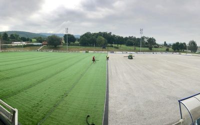 Las obras del campo de fútbol en Derio llegarán a su término de acuerdo a los plazos establecidos